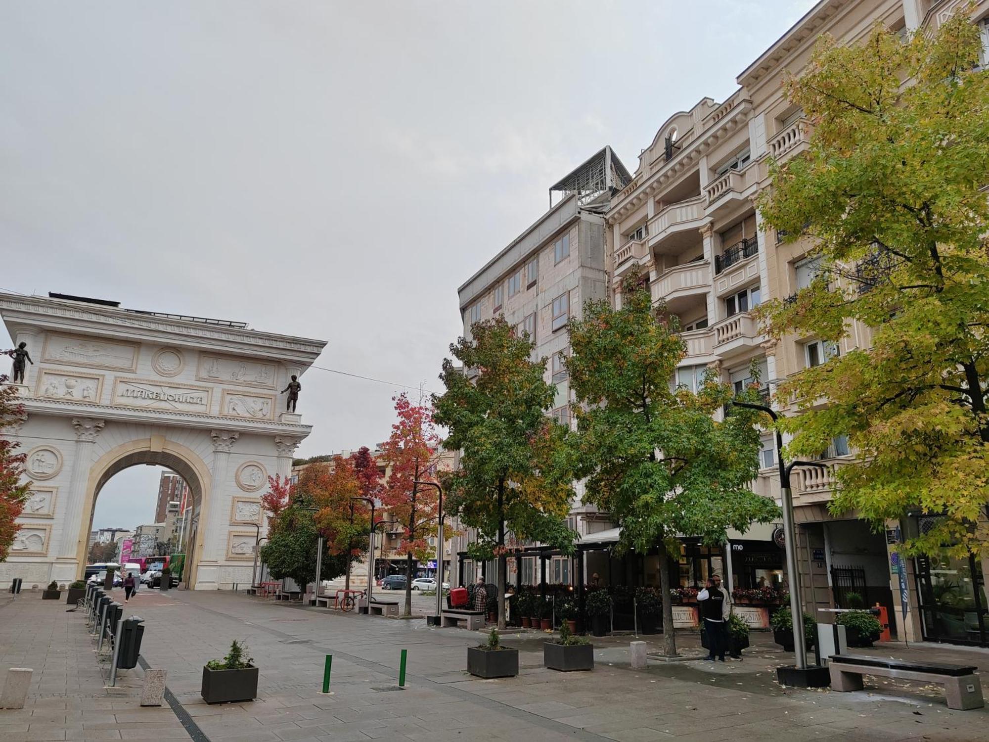 City Sqare Apartment Verde Skopje Exterior photo